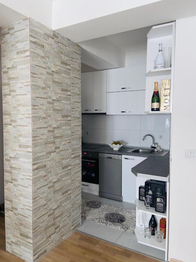 Royal King Apartment 库马诺沃 外观 照片